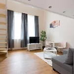 Ferenc 18 - Your Bright Inner 3 Bedroom アパート