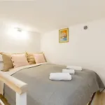 アパート Ferenc 18 - Your Bright Inner 3 Bedroom ブダペスト
