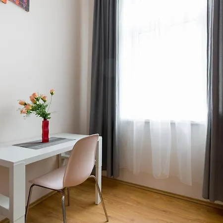 Apartamento Ferenc 18 - Your Bright Inner 3 Bedroom Budapeste