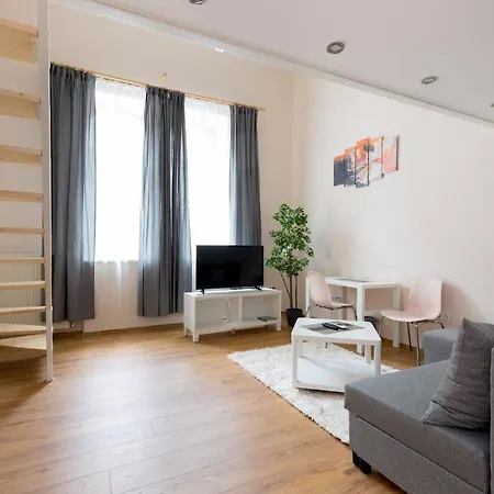 Ferenc 18 - Your Bright Inner 3 Bedroom Apartment