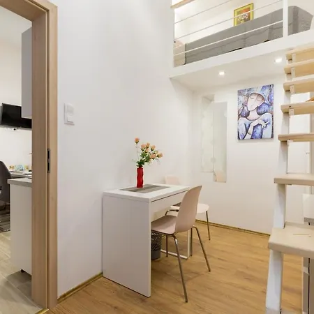 Ferenc 18 - Your Bright Inner 3 Bedroom Apartamento *