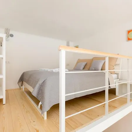 Apartment Ferenc 18 - Your Bright Inner 3 Bedroom Budapest