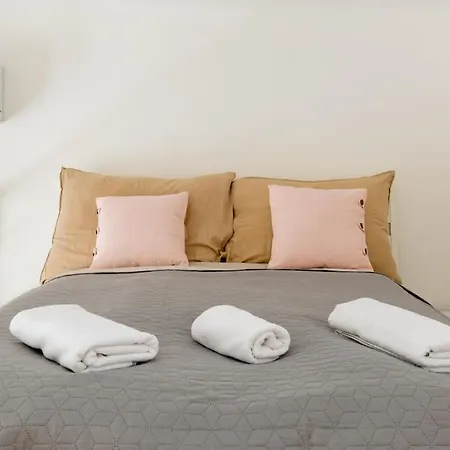 Ferenc 18 - Your Bright Inner 3 Bedroom * Budapest