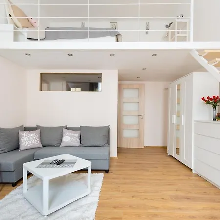 Ferenc 18 - Your Bright Inner 3 Bedroom